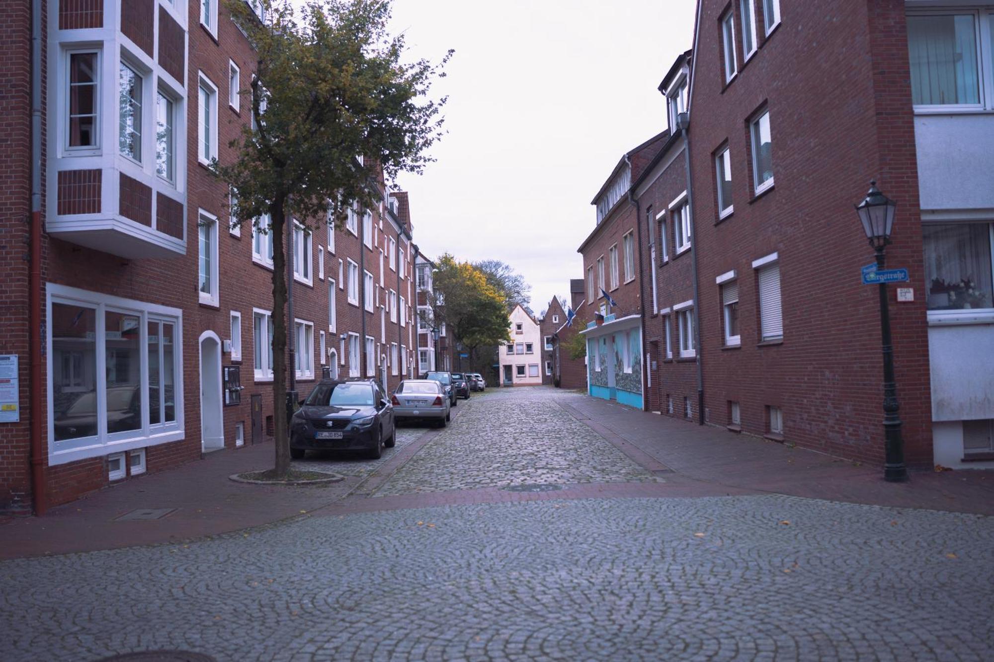 Schoenes Apartment In Der Altstadt , Kostenlose Parkplaetze In Der Naehe Emden Kültér fotó